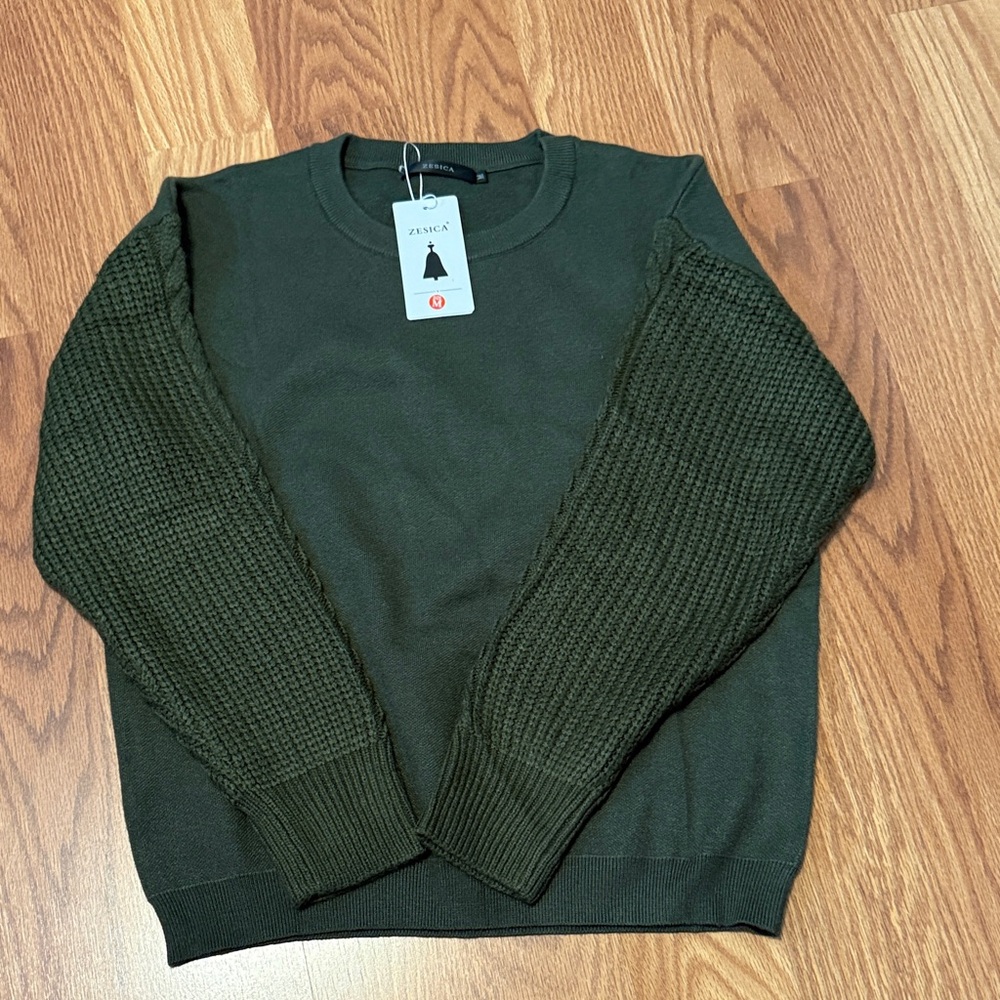 Women’s Dark Green Crewneck Sweater